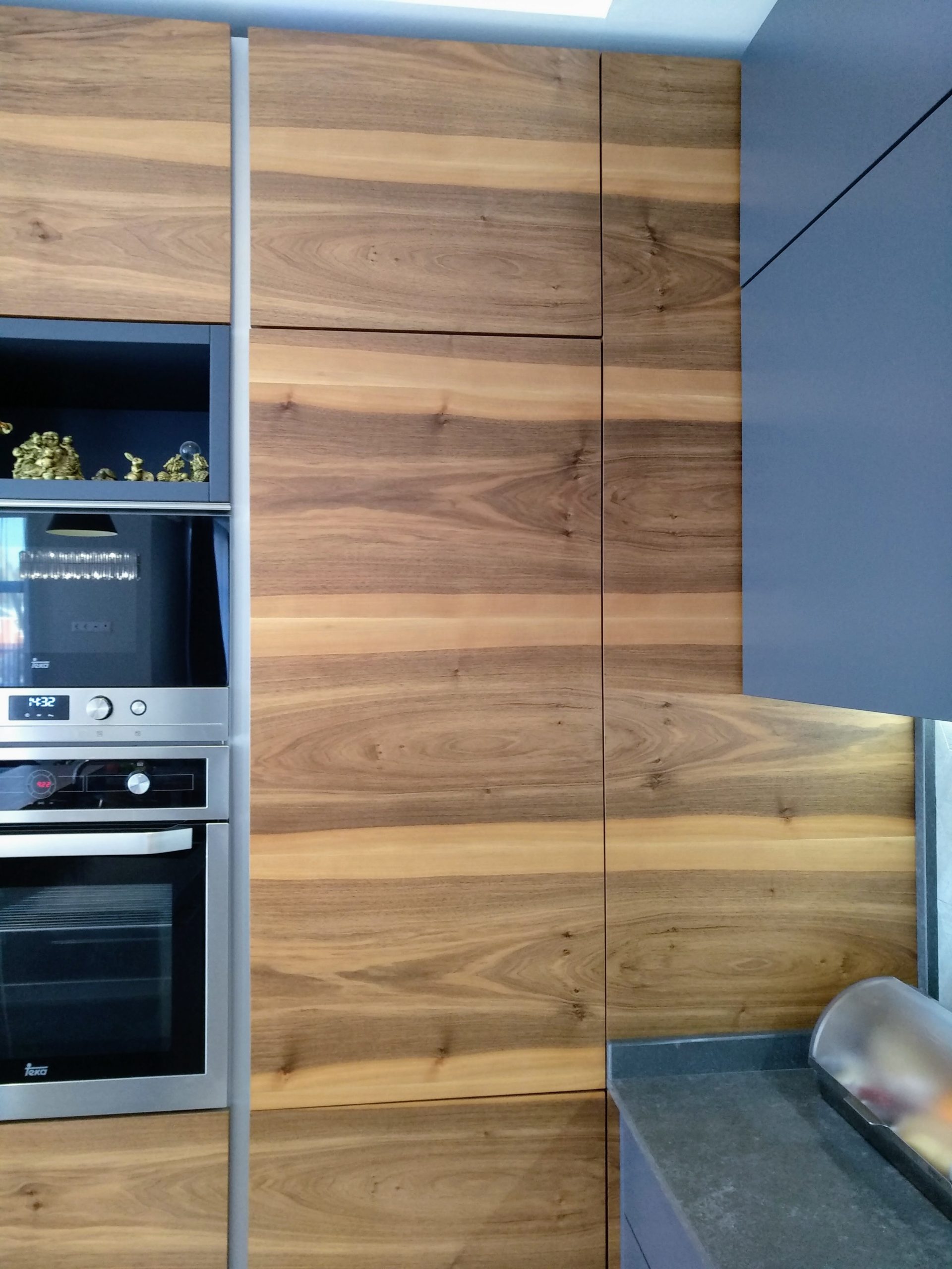 Угловая кухня с островом Столетти ПИНОКО МАТТО с ручками ТАИНО — изображение 4